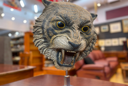 A tiger sculpture